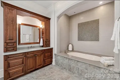 444 Bay Harbour Road Mooresville NC 28117