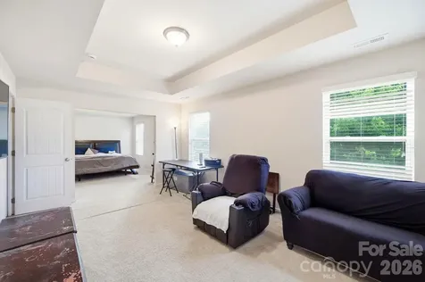 504 Knothole Lane Charlotte NC 28214