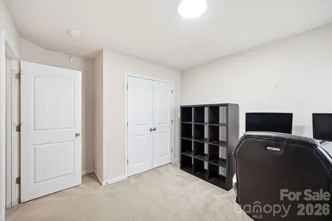 504 Knothole Lane Charlotte NC 28214