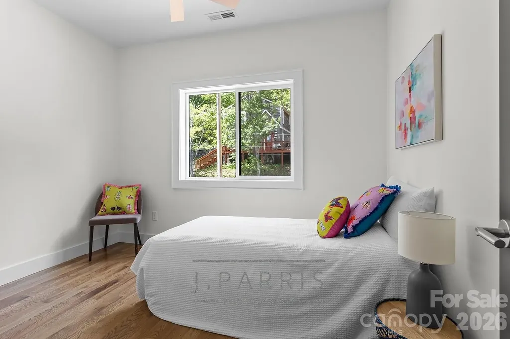 121 Laurel Loop Asheville NC 28806