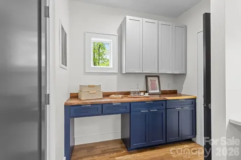 121 Laurel Loop Asheville NC 28806