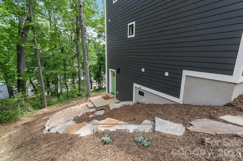 121 Laurel Loop Asheville NC 28806