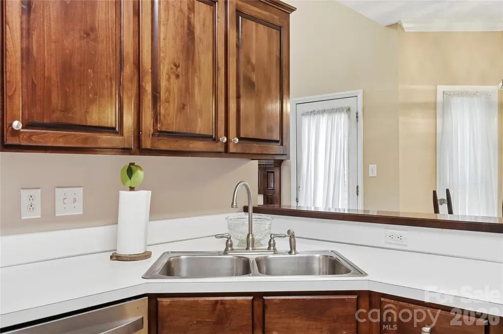 1009 Millwright Lane Matthews NC 28104