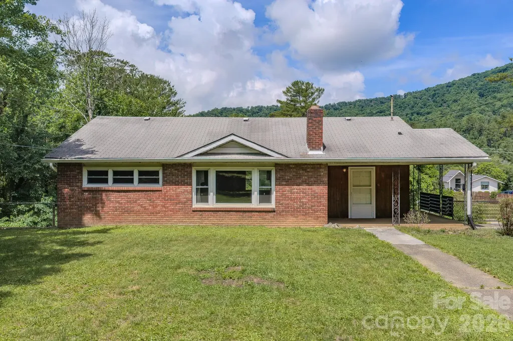 456 Lower Grassy Branch Road Asheville NC 28805