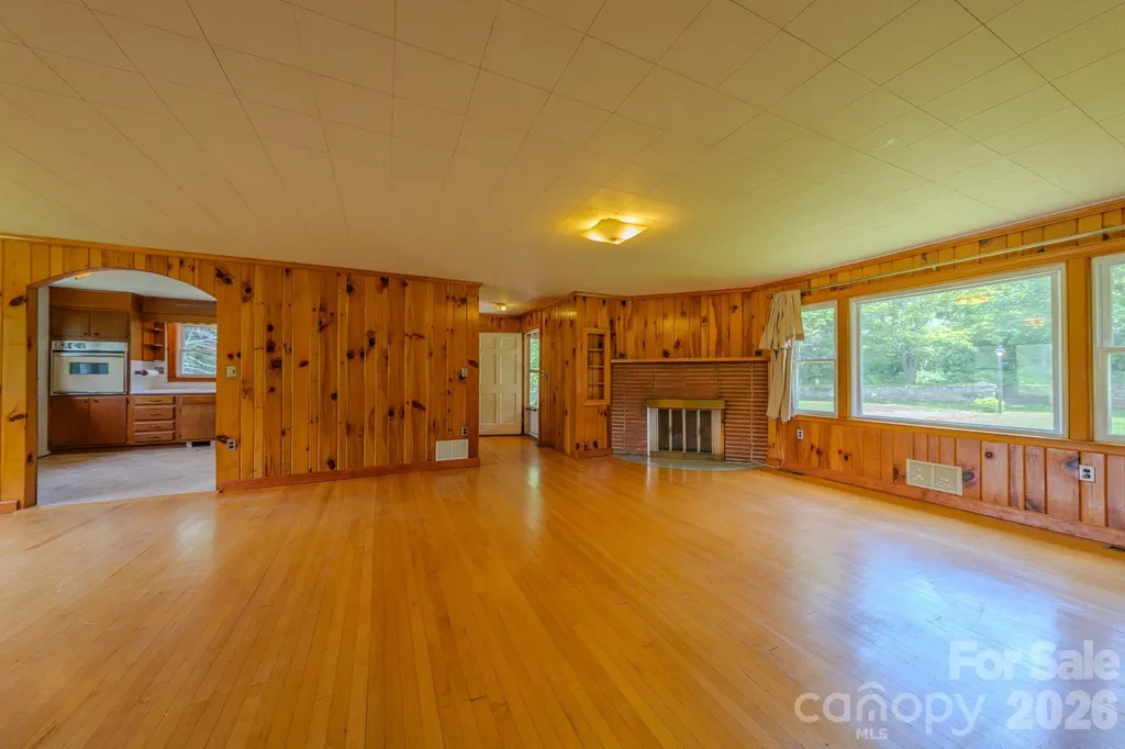 456 Lower Grassy Branch Road Asheville NC 28805