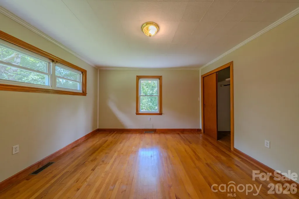 456 Lower Grassy Branch Road Asheville NC 28805