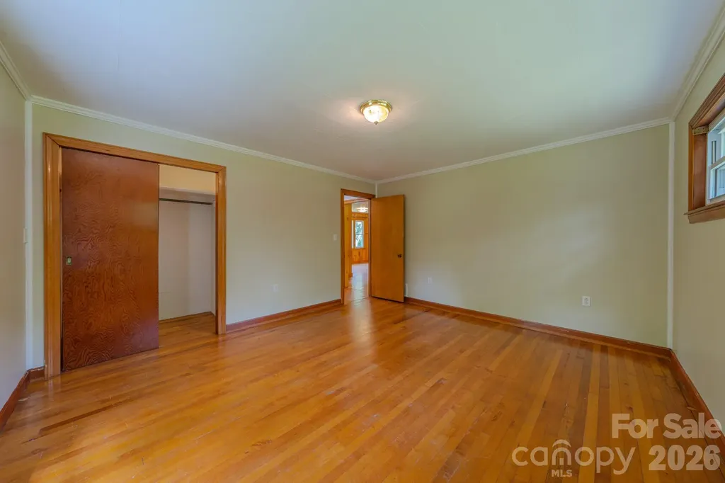 456 Lower Grassy Branch Road Asheville NC 28805