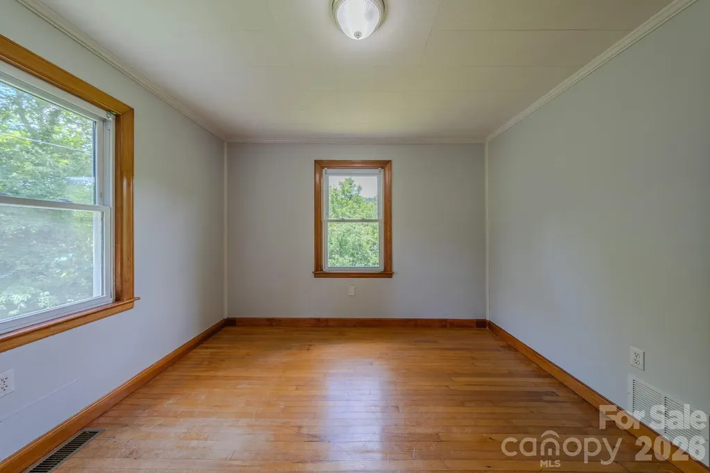 456 Lower Grassy Branch Road Asheville NC 28805