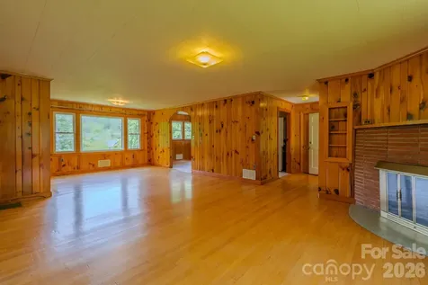 456 Lower Grassy Branch Road Asheville NC 28805
