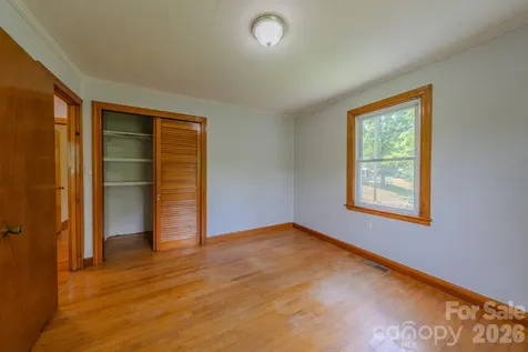 456 Lower Grassy Branch Road Asheville NC 28805