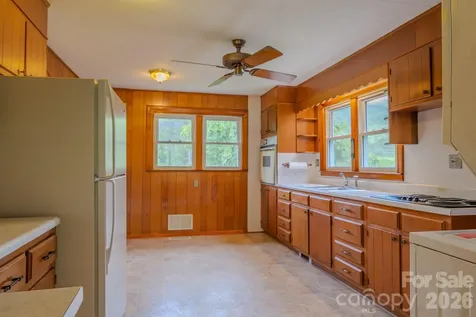 456 Lower Grassy Branch Road Asheville NC 28805