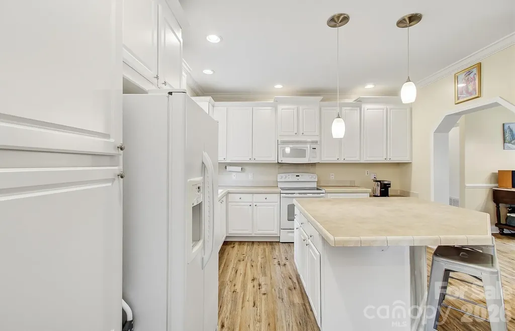 40 Liberty Road Candler NC 28715