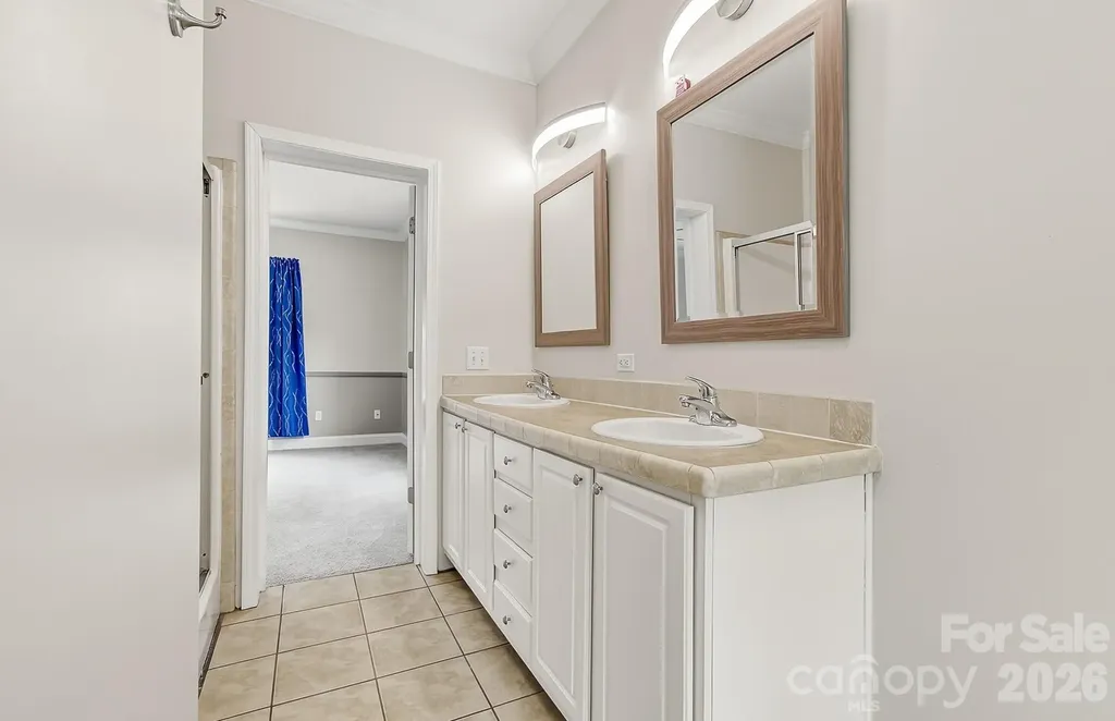 40 Liberty Road Candler NC 28715
