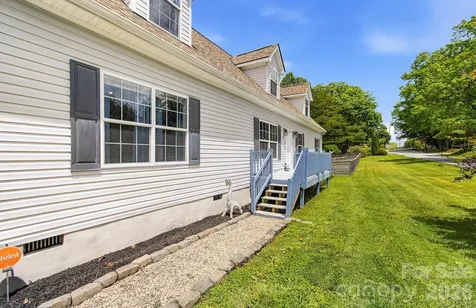 40 Liberty Road Candler NC 28715