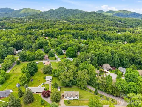 40 Liberty Road Candler NC 28715