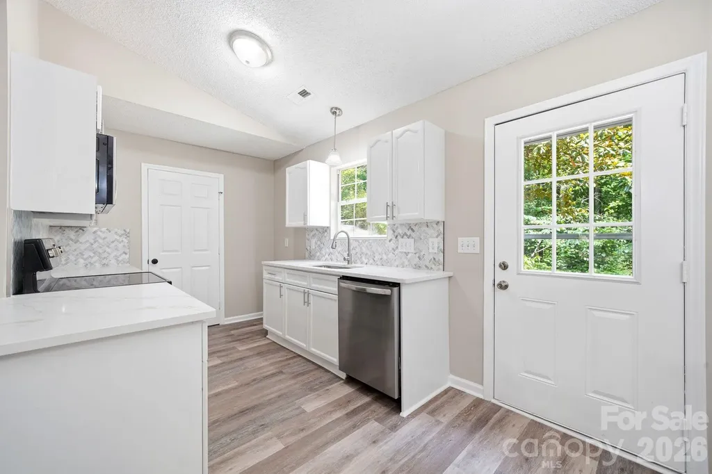 6324 Grove Park Boulevard Charlotte NC 28215