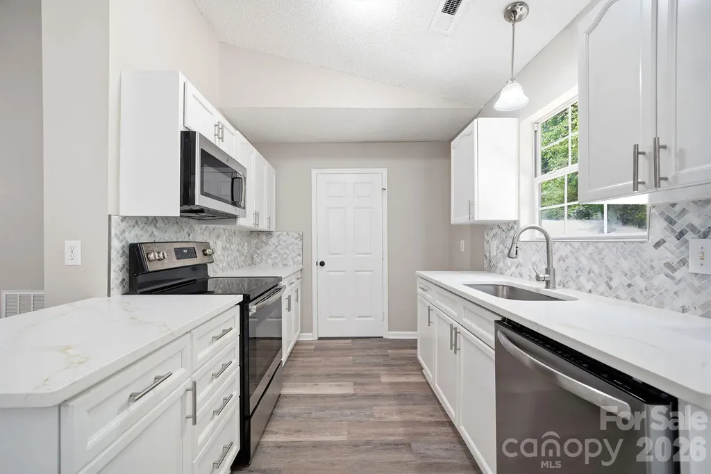 6324 Grove Park Boulevard Charlotte NC 28215
