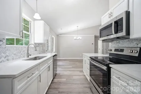 6324 Grove Park Boulevard Charlotte NC 28215