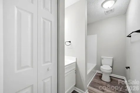 6324 Grove Park Boulevard Charlotte NC 28215