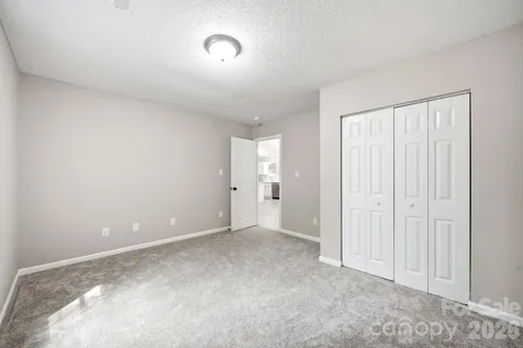 6324 Grove Park Boulevard Charlotte NC 28215