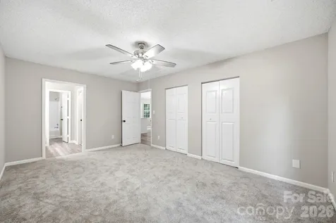 6324 Grove Park Boulevard Charlotte NC 28215
