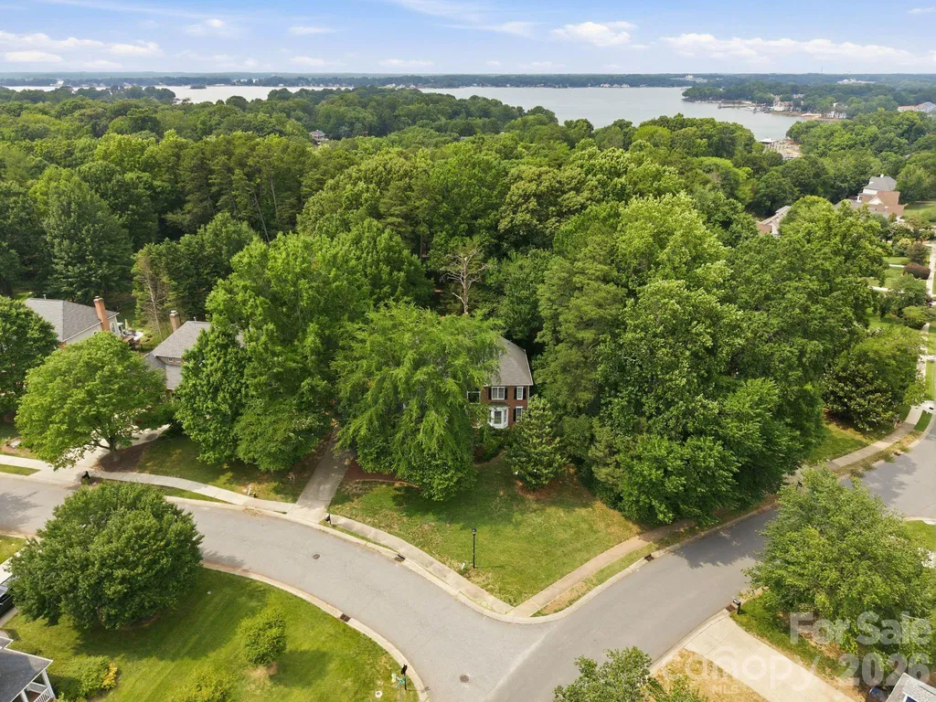 21311 Crown Lake Drive Cornelius NC 28031