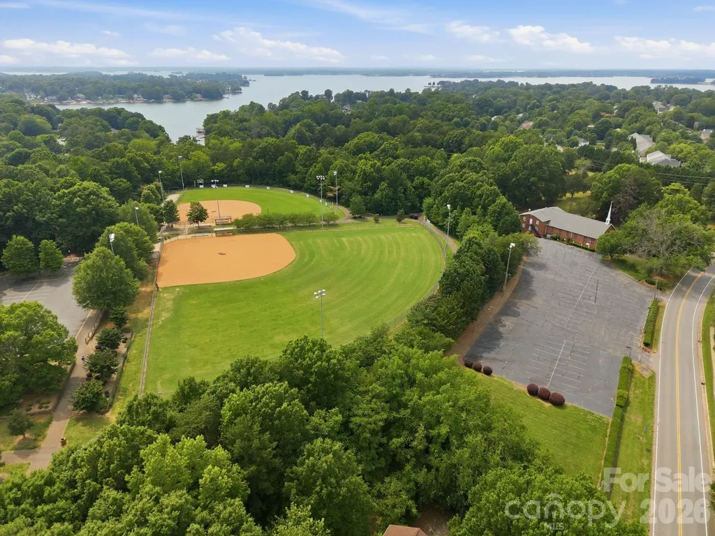 21311 Crown Lake Drive Cornelius NC 28031