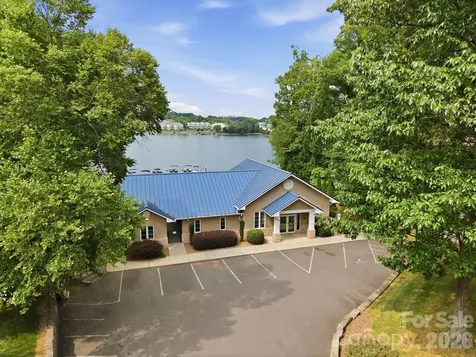 21311 Crown Lake Drive Cornelius NC 28031