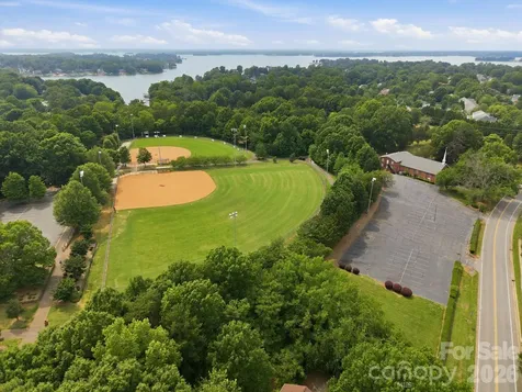 21311 Crown Lake Drive Cornelius NC 28031