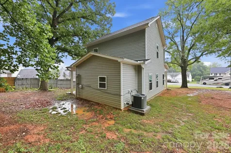 8625 Terra Cotta Drive Charlotte NC 28215
