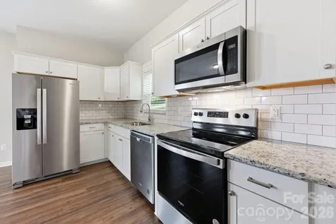 8625 Terra Cotta Drive Charlotte NC 28215