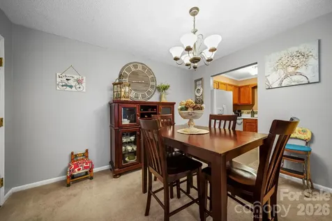109 Carriage House Drive Kannapolis NC 28081