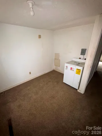 831/833 N Oak Street Hendersonville NC 28739