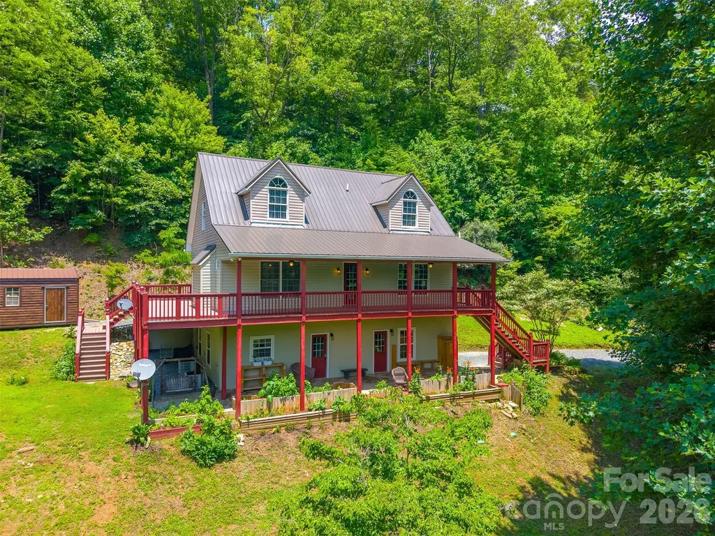 77 Pigeon Creek Trail Bryson City NC 28713