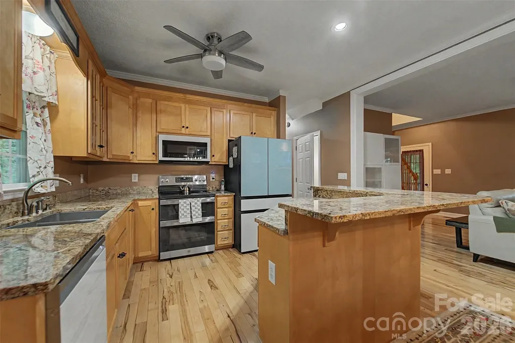 77 Pigeon Creek Trail Bryson City NC 28713