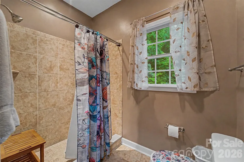 77 Pigeon Creek Trail Bryson City NC 28713