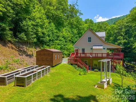 77 Pigeon Creek Trail Bryson City NC 28713