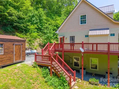 77 Pigeon Creek Trail Bryson City NC 28713
