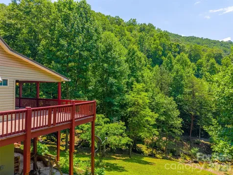 77 Pigeon Creek Trail Bryson City NC 28713