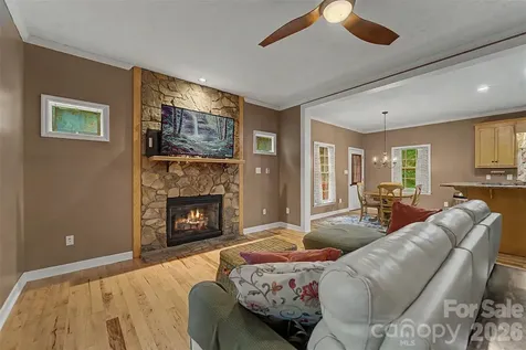 77 Pigeon Creek Trail Bryson City NC 28713