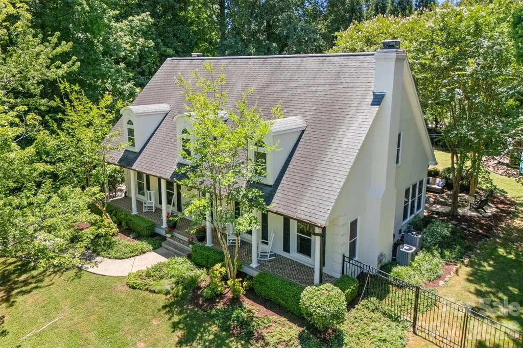 1027 Dan Maples Drive Cramerton NC 28032