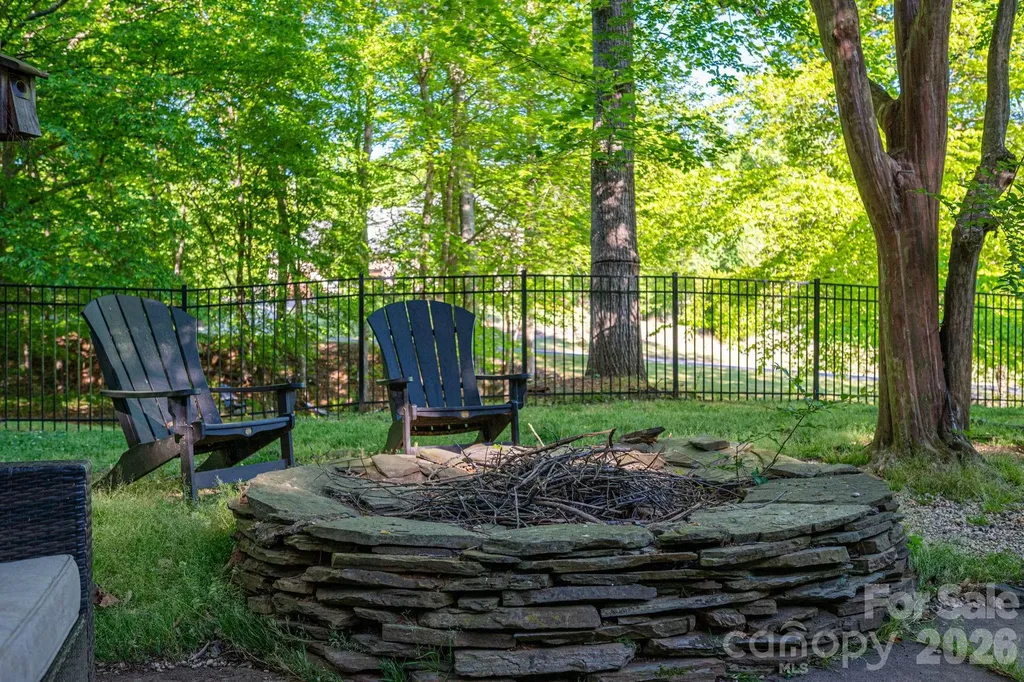 1027 Dan Maples Drive Cramerton NC 28032