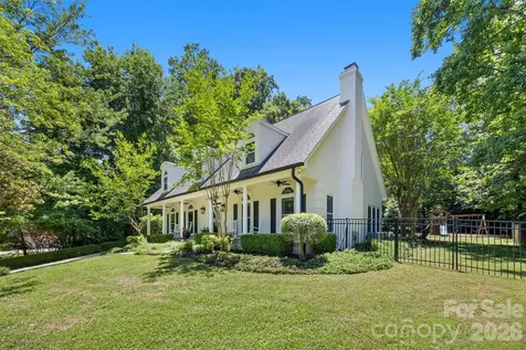 1027 Dan Maples Drive Cramerton NC 28032