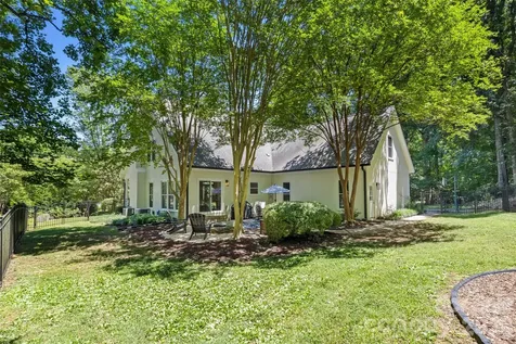 1027 Dan Maples Drive Cramerton NC 28032