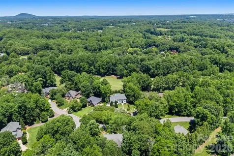 1027 Dan Maples Drive Cramerton NC 28032