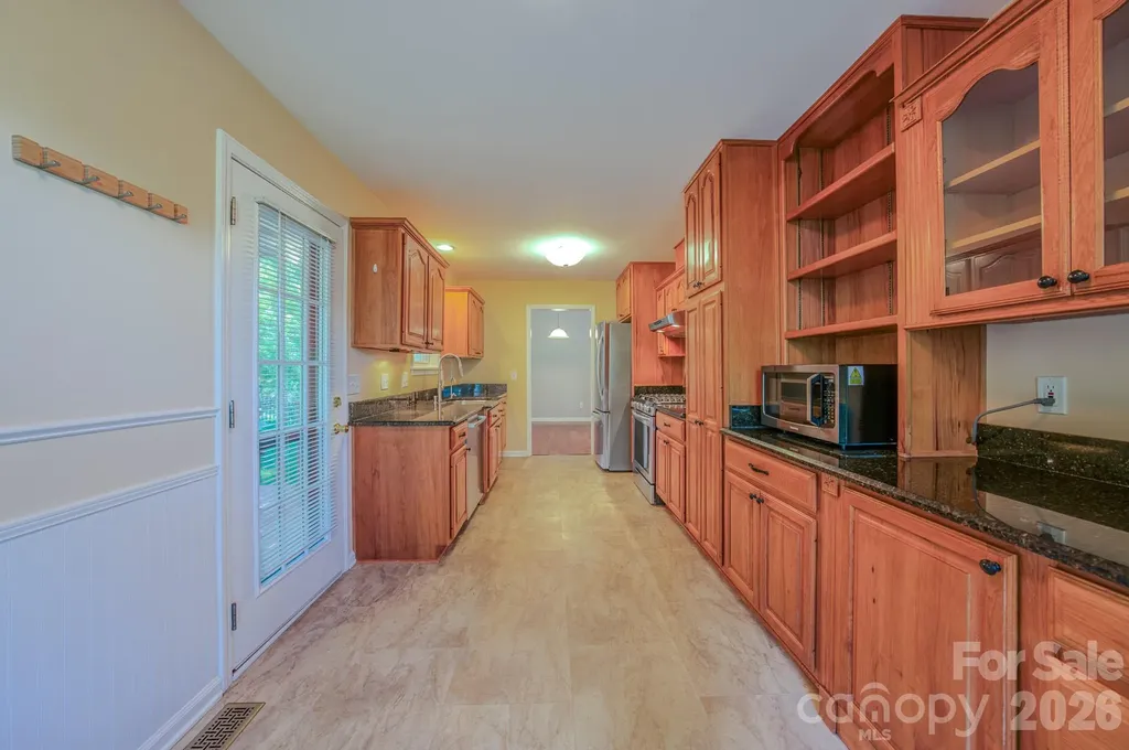 102 Forest Lake Drive Asheville NC 28803