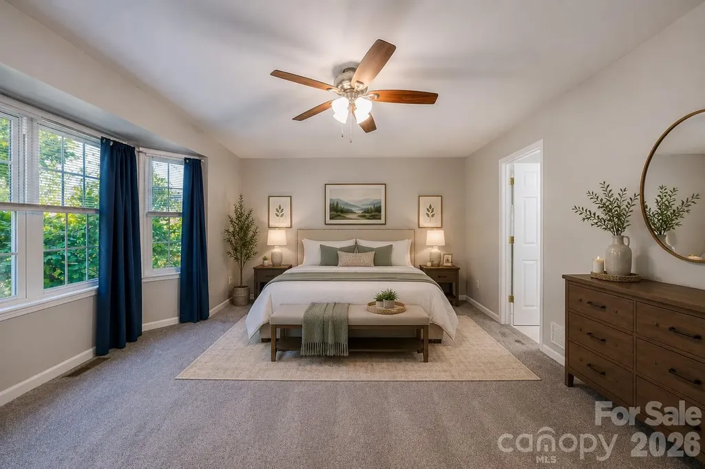 102 Forest Lake Drive Asheville NC 28803