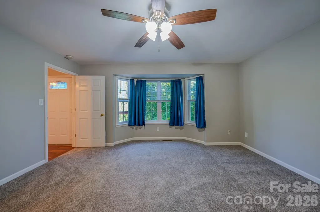 102 Forest Lake Drive Asheville NC 28803