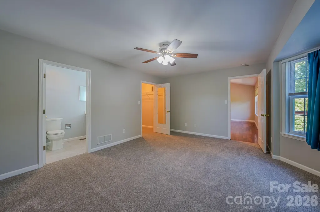 102 Forest Lake Drive Asheville NC 28803