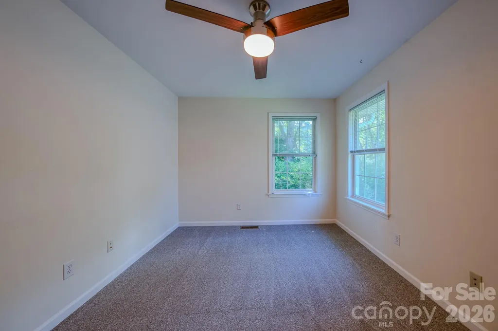 102 Forest Lake Drive Asheville NC 28803